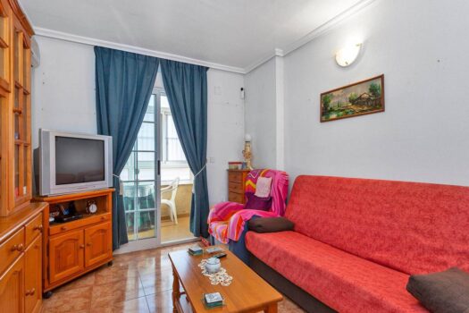 2 bedroom house with pool, garage and storage room