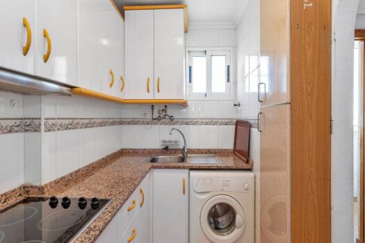 2 bedroom house with pool, garage and storage room