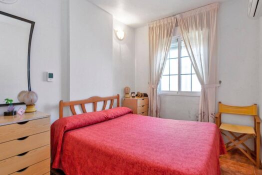 2 bedroom house with pool, garage and storage room