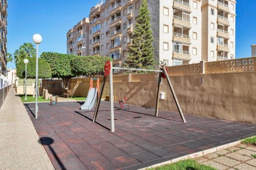 2 bedroom house with pool, garage and storage room