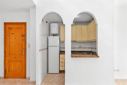 SOUTH apartment with 3 bedrooms with large terrace 250 m away. of the Natural Pools of Playa del Cur