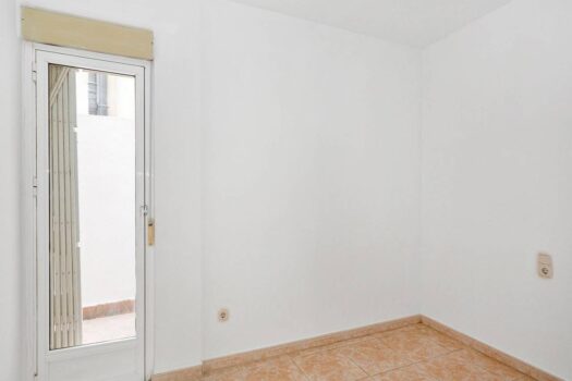 SOUTH apartment with 3 bedrooms with large terrace 250 m away. of the Natural Pools of Playa del Cur