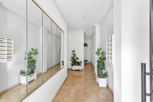 SOUTH apartment with 3 bedrooms with large terrace 250 m away. of the Natural Pools of Playa del Cur