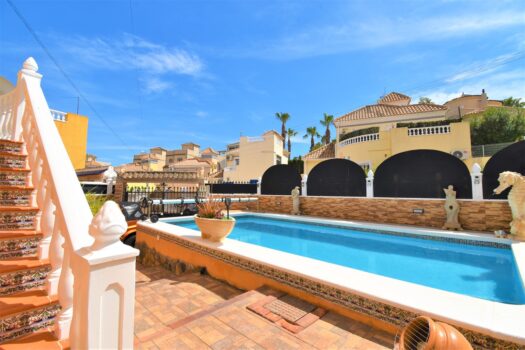 4 bedroom Villa for sale in Orihuela Costa