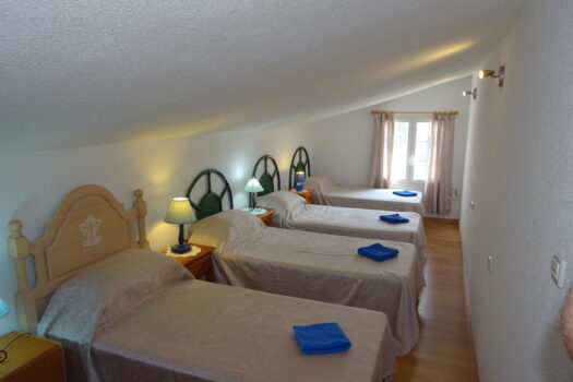 8 bedroom Villa for sale in Castalla