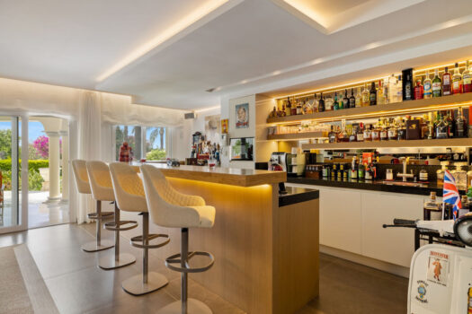 6 Bed Detached Villa for sale in Nueva Andalucia, Costa del Sol