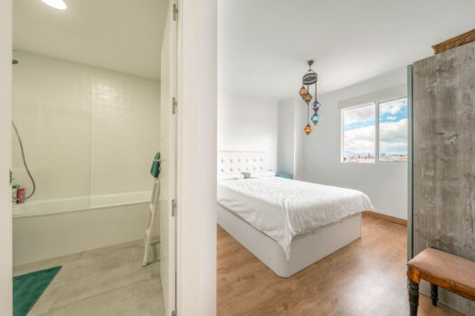 3 Bed Middle Floor Apartment for sale in Malaga Centro, Costa del Sol