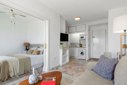 Middle Floor Studio for sale in Elviria, Costa del Sol