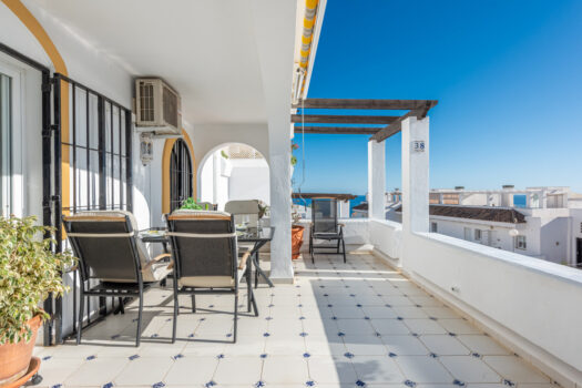 2 Bed Middle Floor Apartment for sale in Riviera del Sol, Costa del Sol