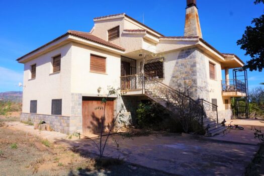 5 bedroom Villa for sale in Balsicas