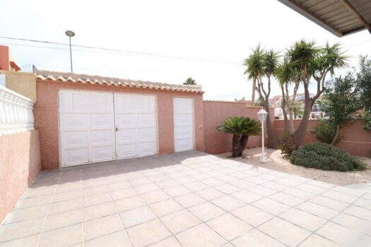 3 bedroom Villa for sale in Torrevieja