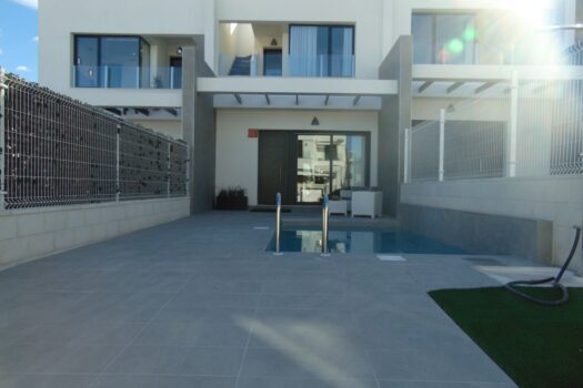 3 bedroom Villa for sale in Villamartin