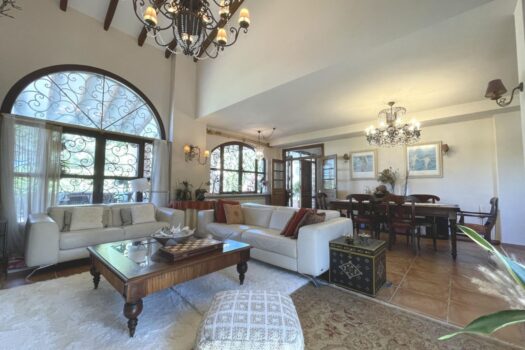 5 bedroom Villa for sale in Torrevieja