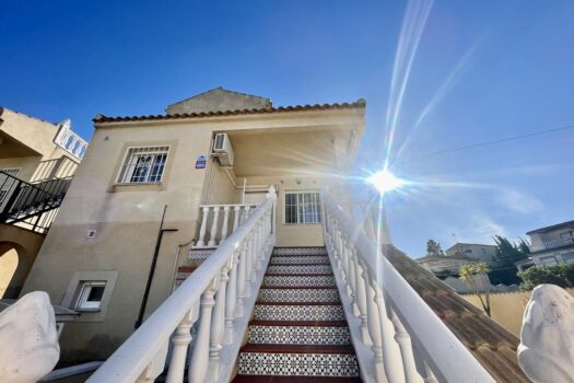 3 bedroom Villa for sale in Los Balcones