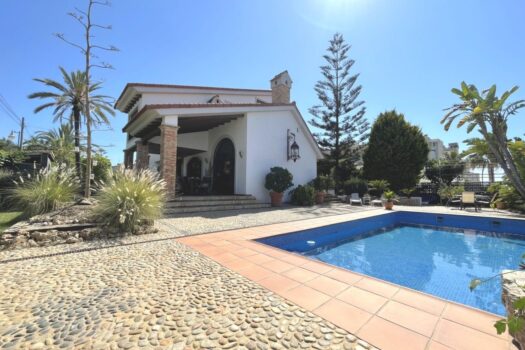 5 bedroom Villa for sale in Torrevieja