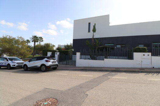 3 bedroom Villa for sale in Algorfa