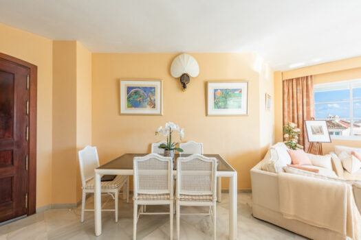 2 Bed Middle Floor Apartment for sale in Benalmadena, Costa del Sol