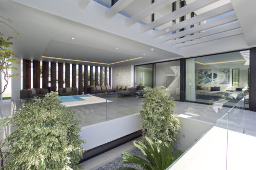 5 Bed Detached Villa for sale in Benahavis, Costa del Sol