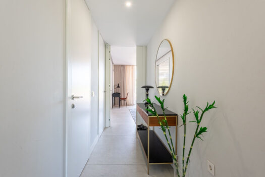 3 Bed Ground Floor Apartment for sale in Estepona, Costa del Sol