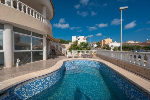 4 bedroom Villa for sale in Benijofar