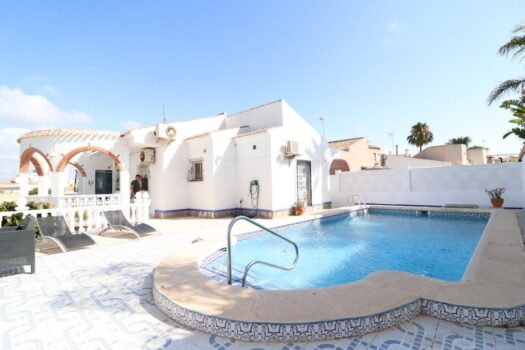 4 bedroom Villa for sale in Torrevieja
