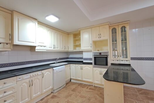 5 bedroom Apartment for sale in Torrevieja