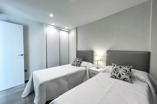 5 bedroom Villa for sale in Punta Prima