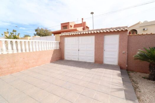 3 bedroom Villa for sale in Torrevieja