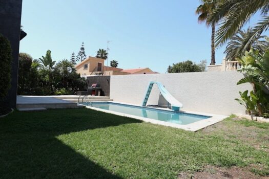 3 bedroom Villa for sale in Torrevieja
