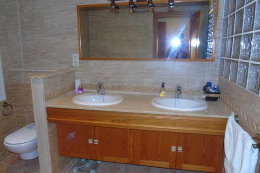 3 bedroom Townhouse for sale in Heredades