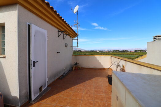 3 bedroom Townhouse for sale in Daya Nueva