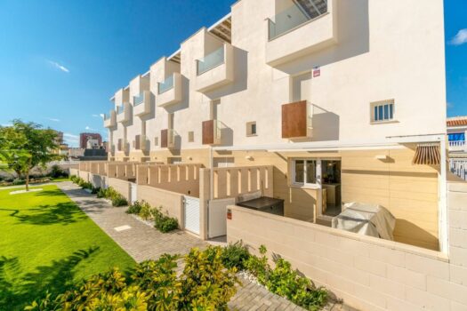 2 bedroom Townhouse for sale in Torrevieja