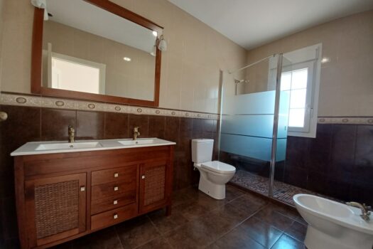 5 bedroom Villa for sale in Cabo Roig