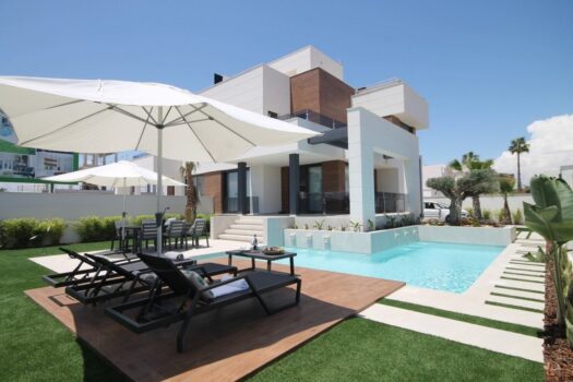 3 bedroom Villa for sale in Torrevieja