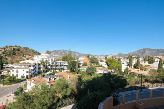2 Bed Ground Floor Apartment for sale in Los Pacos, Costa del Sol