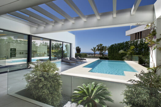 5 Bed Detached Villa for sale in Benahavis, Costa del Sol