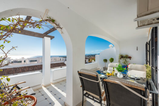 2 Bed Middle Floor Apartment for sale in Riviera del Sol, Costa del Sol