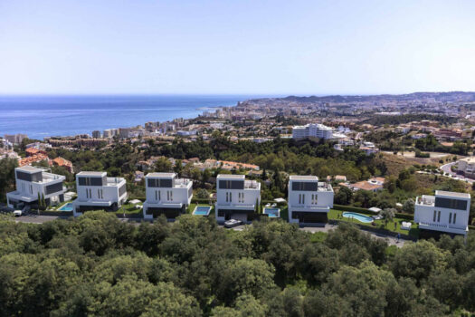 2 Bed Detached Villa for sale in Fuengirola, Costa del Sol