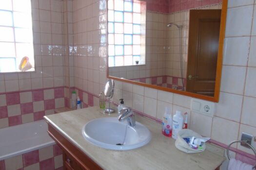 3 bedroom Townhouse for sale in Heredades