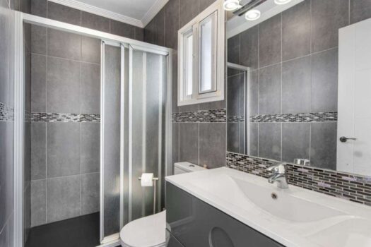 4 bedroom Villa for sale in Punta Prima