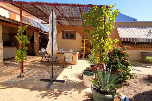 5 bedroom Finca for sale in Elche