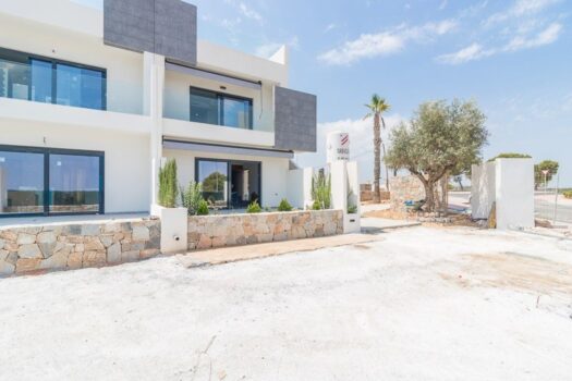 2 bedroom Villa for sale in Torrevieja