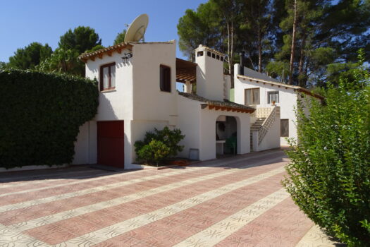 8 bedroom Villa for sale in Castalla