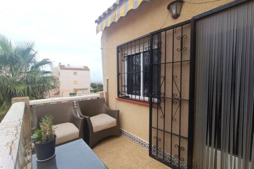 2 bedroom Villa for sale in Torrevieja