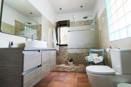 4 bedroom Villa for sale in Bigastro