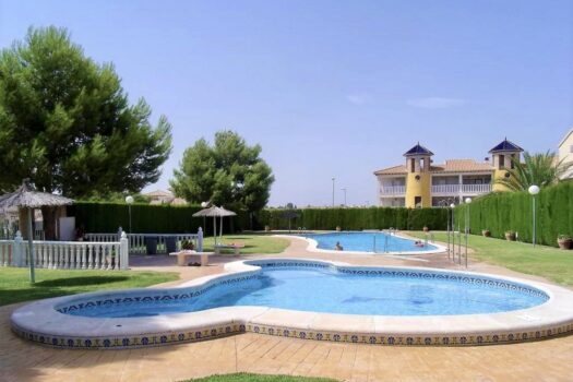 2 bedroom Villa for sale in Villamartin
