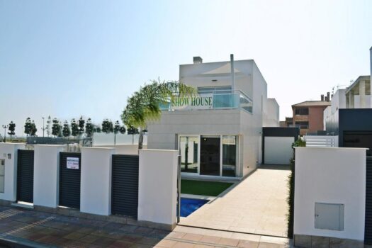 3 bedroom Villa for sale in Los Alcazares