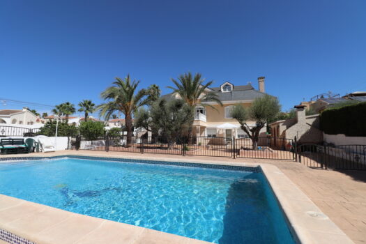 7 bedroom Villa for sale in Ciudad Quesada 7 8d2a313f7c42c03266f3