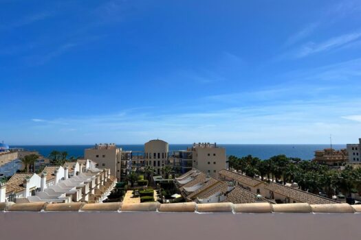 2 bedroom Penthouse for sale in Cabo Roig