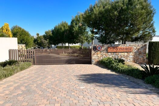 4 bedroom Villa for sale in Las Colinas Golf Resort